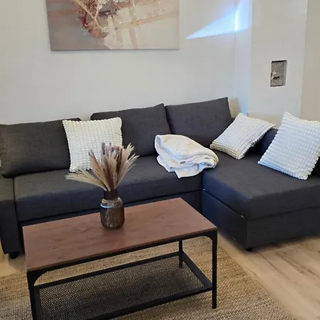 Hauptstrasse Apart-hotel